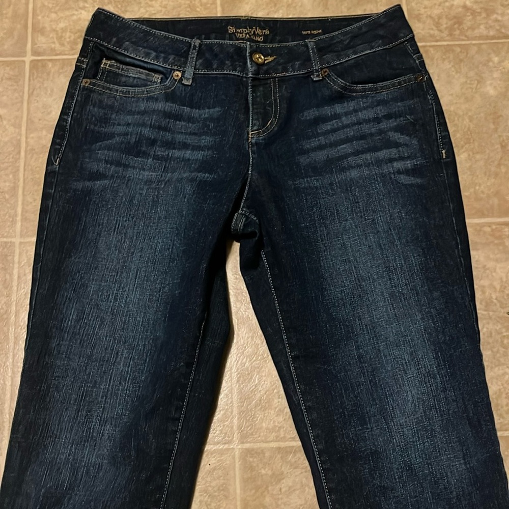 Simply Vera Wang straight dark wash denim capri - Picture 2 of 10